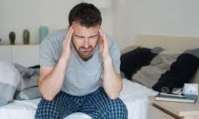 Τι μπορεί να συμβαίνει, αν ξυπνάτε το πρωί με πονοκέφαλο