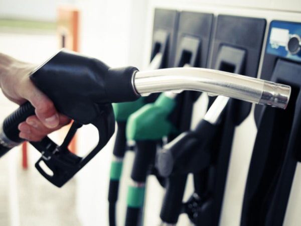H λύση για την αύξηση στις τιμές της βενζίνης -Το καύσιμο που κοστίζει κάτω από 1 ευρώ