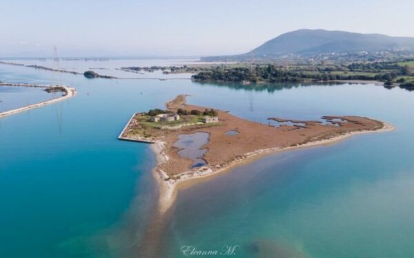 Torretta ή οχυρό Αλεξάνδρου: Το «άγνωστο» νησάκι της Λευκάδας (φωτό & βίντεο)